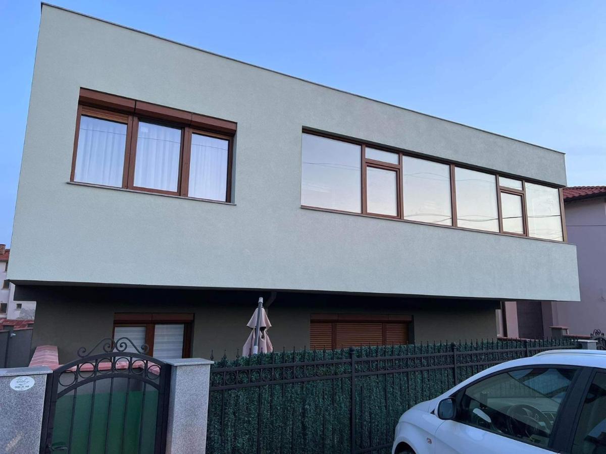 Ross Holiday Home Burgas Stad Buitenkant foto